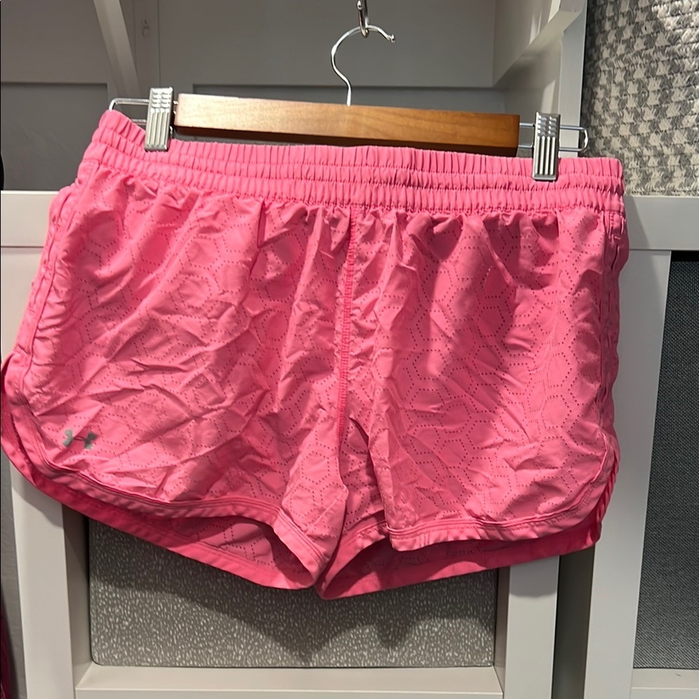 Under Armour Pink Athletic Shorts Quick-Dry Lightweight